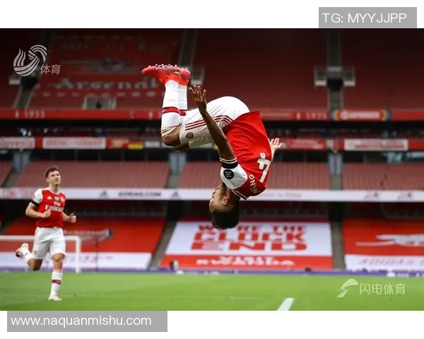 变身空翻足球明星视频展现惊艳技巧与激情瞬间的完美结合