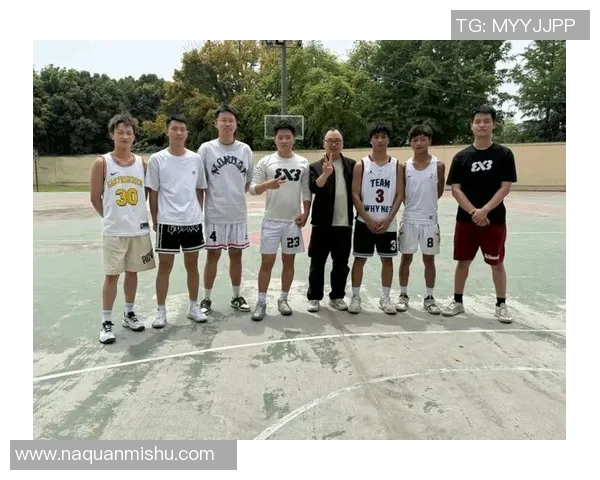 成都篮球队在冠军赛中的团队协作展现出无与伦比的默契与实力